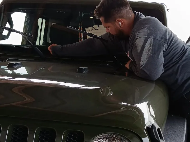 Windshield Replacement - Image 3